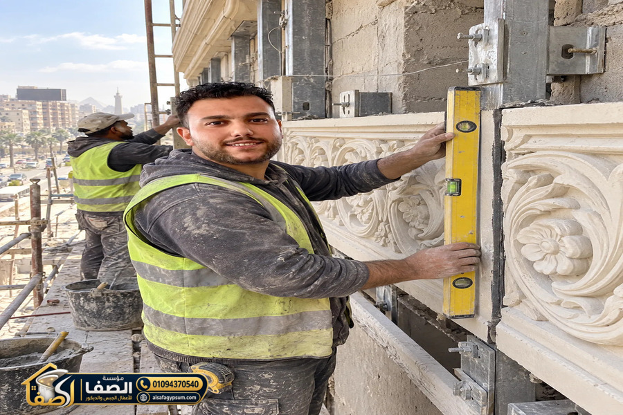 تجهيز موقع تركيب ديكورات GRC في القاهرة