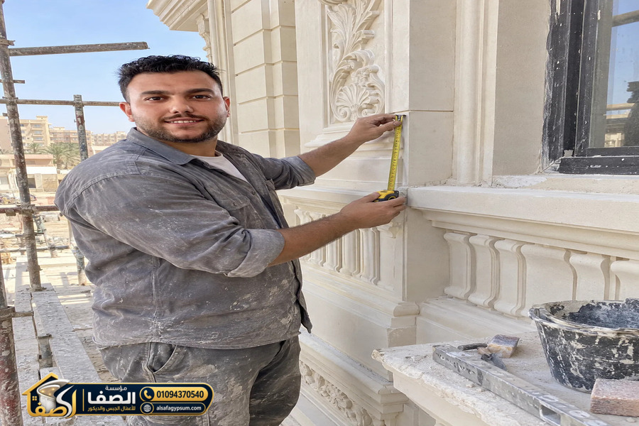 رفع وتثبيت قطع GRC في القاهرة